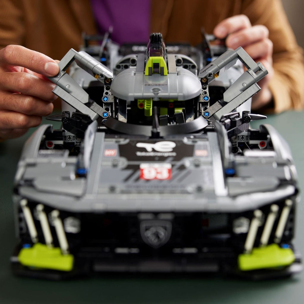 LEGO? Technic PEUGEOT 9X8 24H Le Mans Hybrid Hypercar