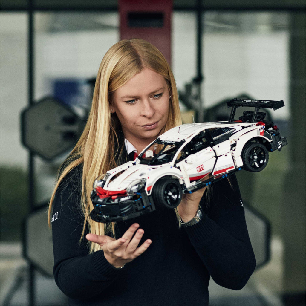 LEGO? Technic Porsche 911 RSR
