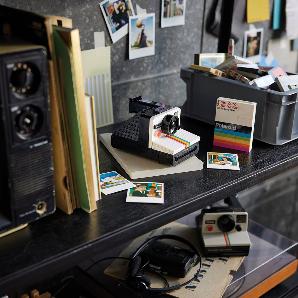 LEGO? Ideas Polaroid OneStep SX-70 Camera