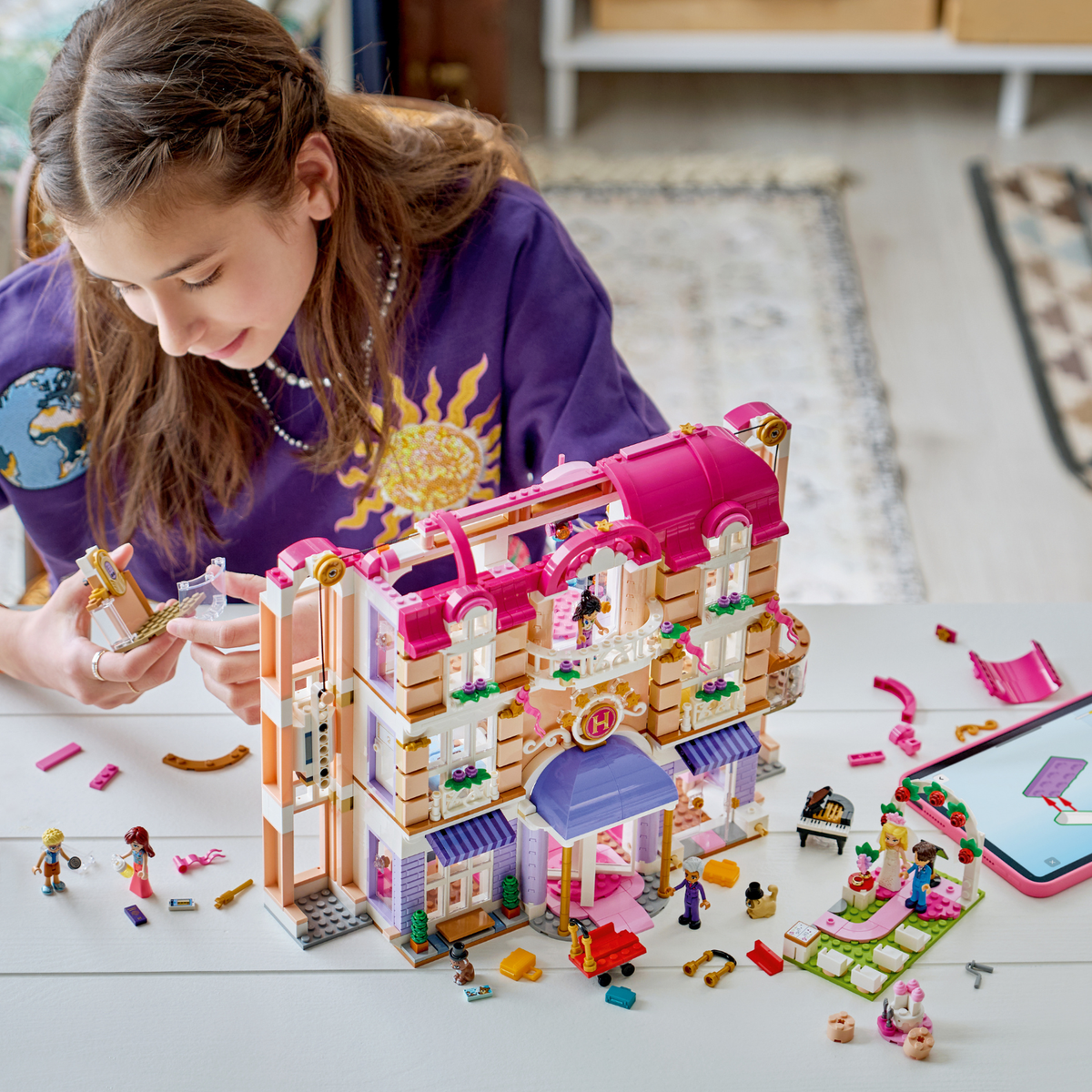 LEGO? Friends Heartlake City Grand Hotel