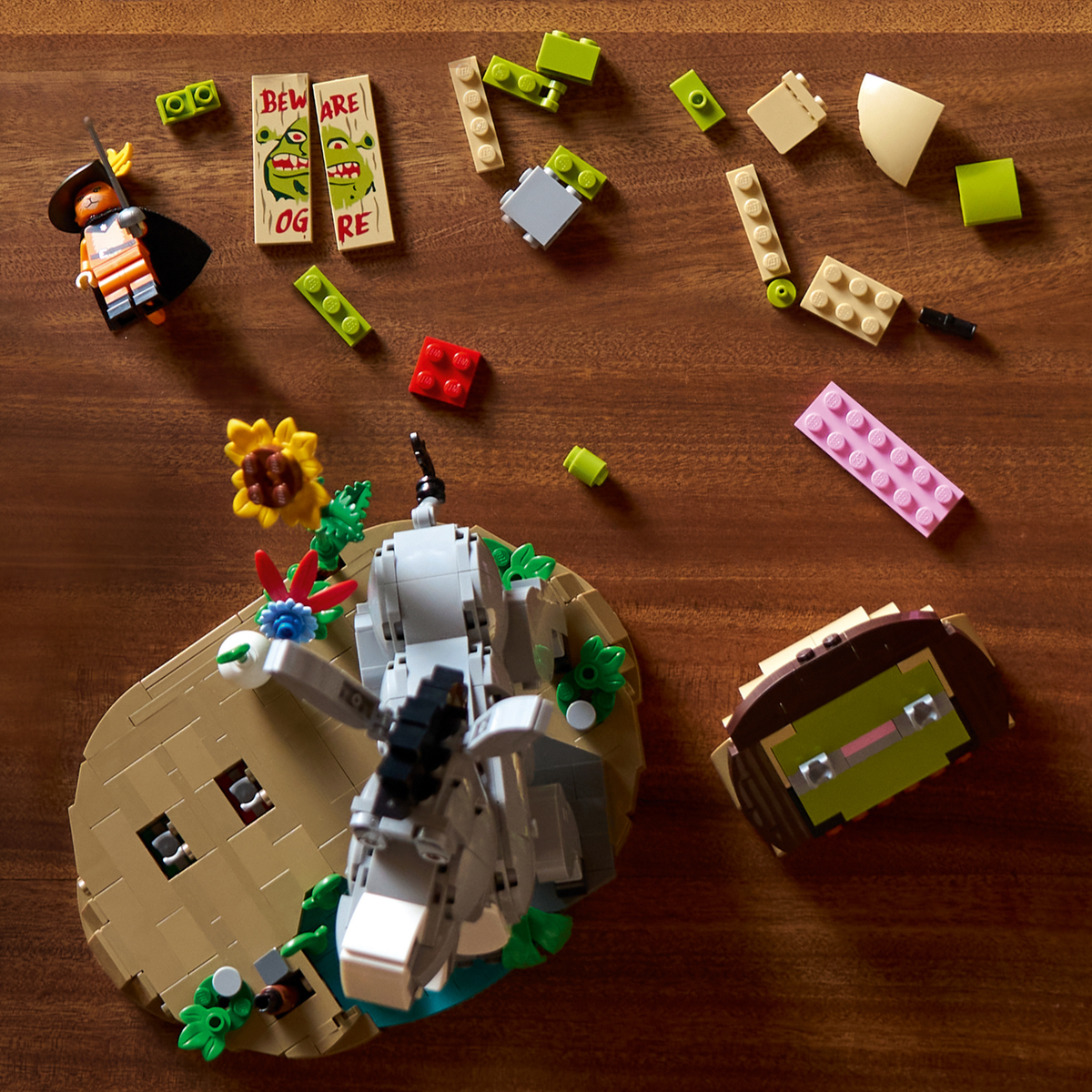 LEGO? Shrek: Shrek, Donkey & Puss in Boots