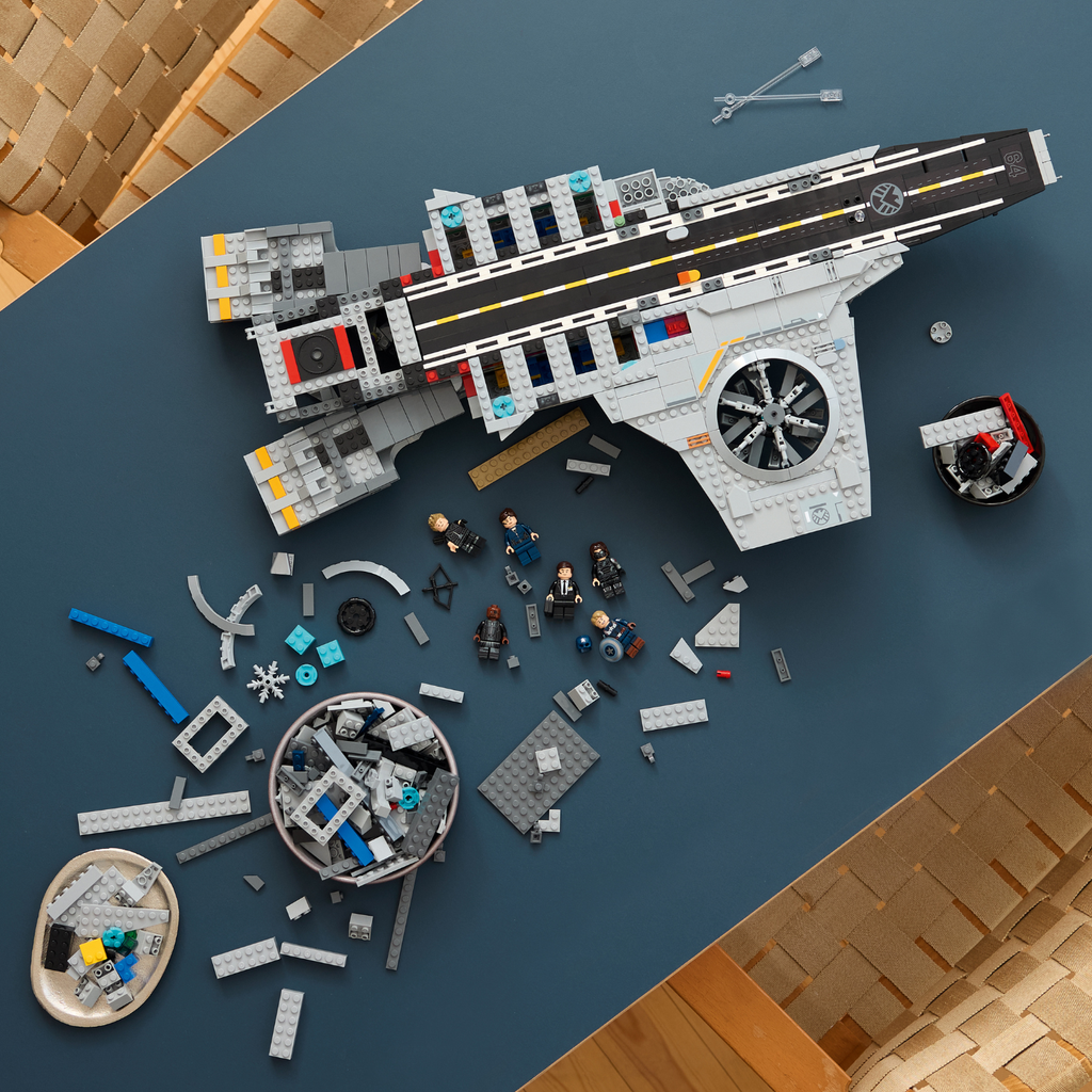 LEGO? Marvel S.H.I.E.L.D. Helicarrier