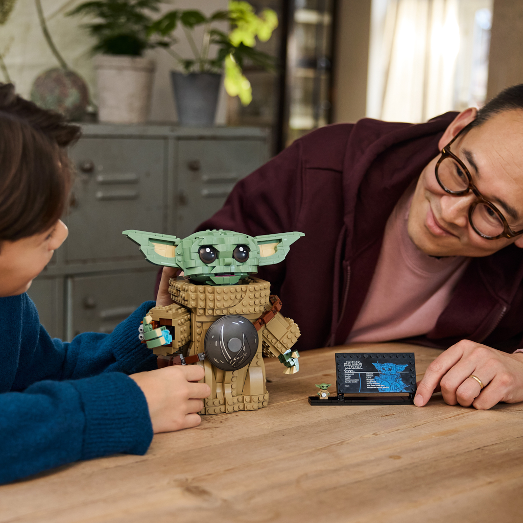 LEGO? Star Wars? Grogu? (Mandalorian Apprentice)