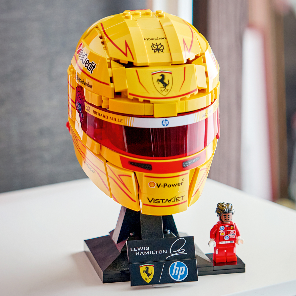 LEGO? Editions Scuderia Ferrari HP Lewis Hamilton Helmet