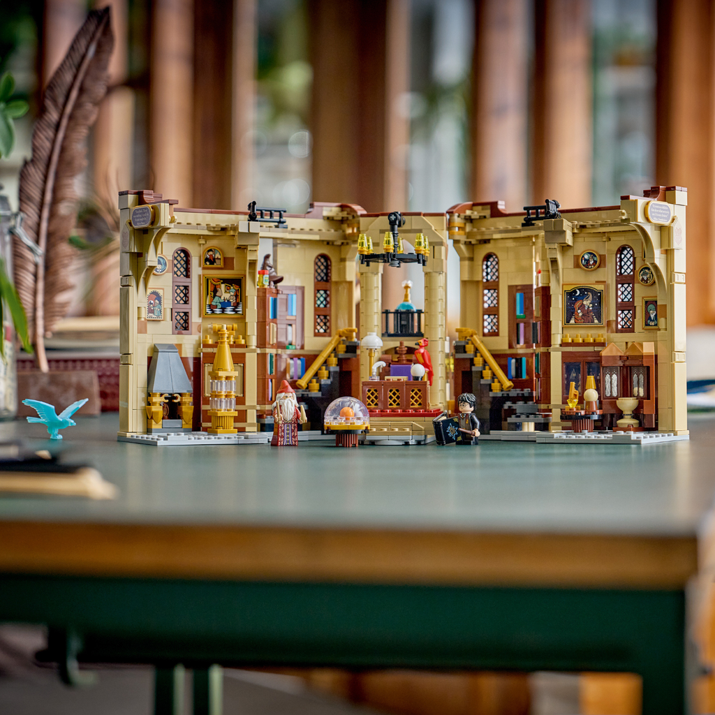 LEGO? Harry Potter? Book Nook: Dumbledore's Office