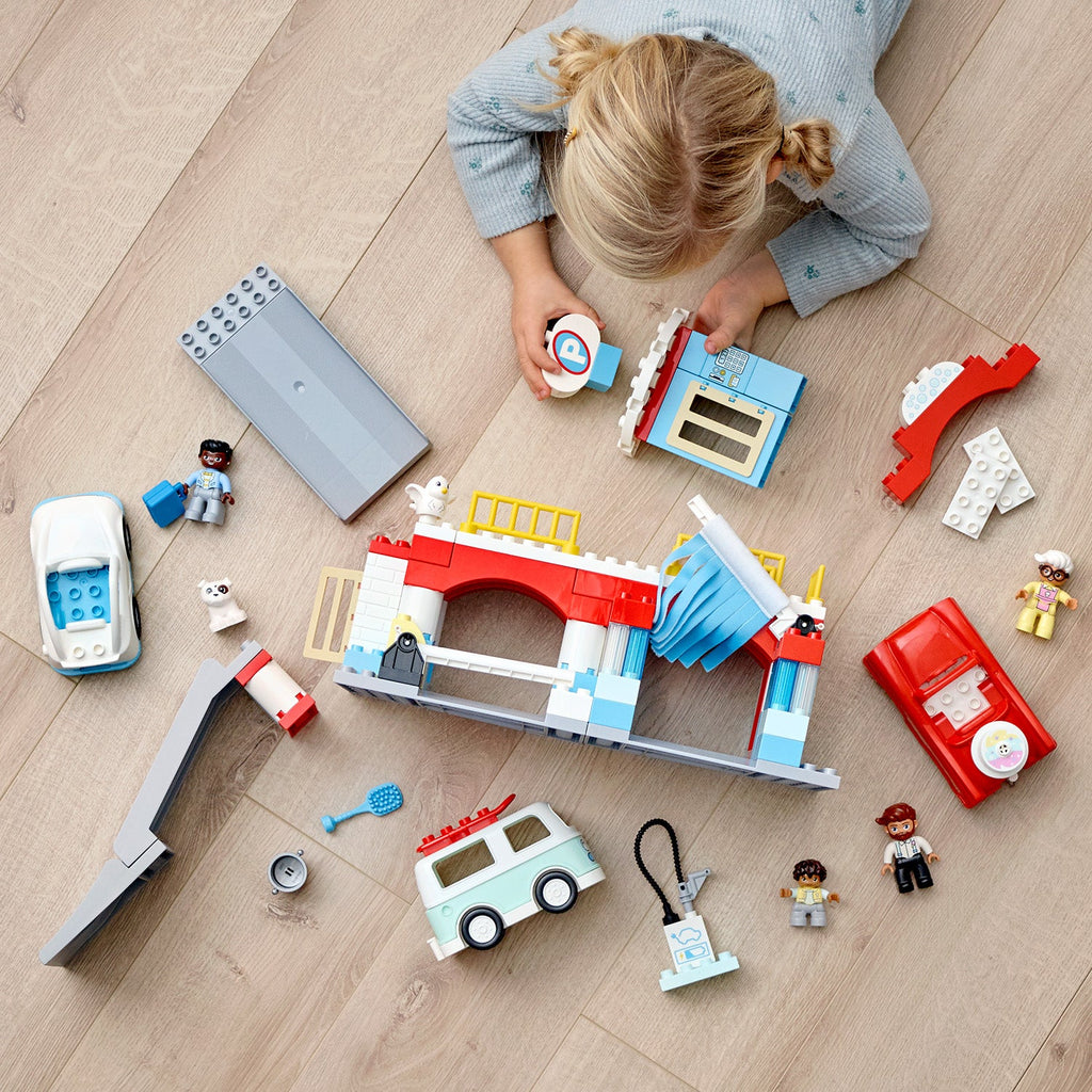 LEGO? DUPLO? Car Park and Car Wash