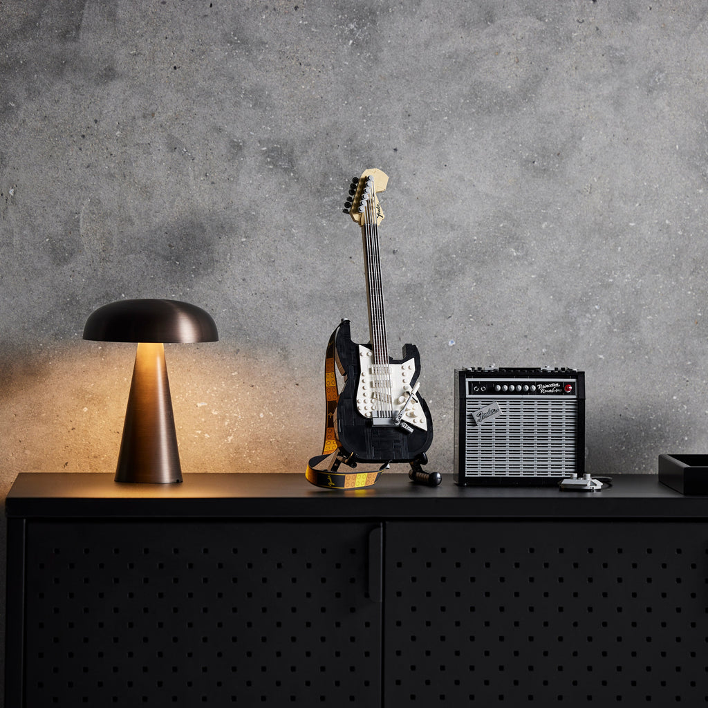 LEGO? Ideas Fender? Stratocaster?