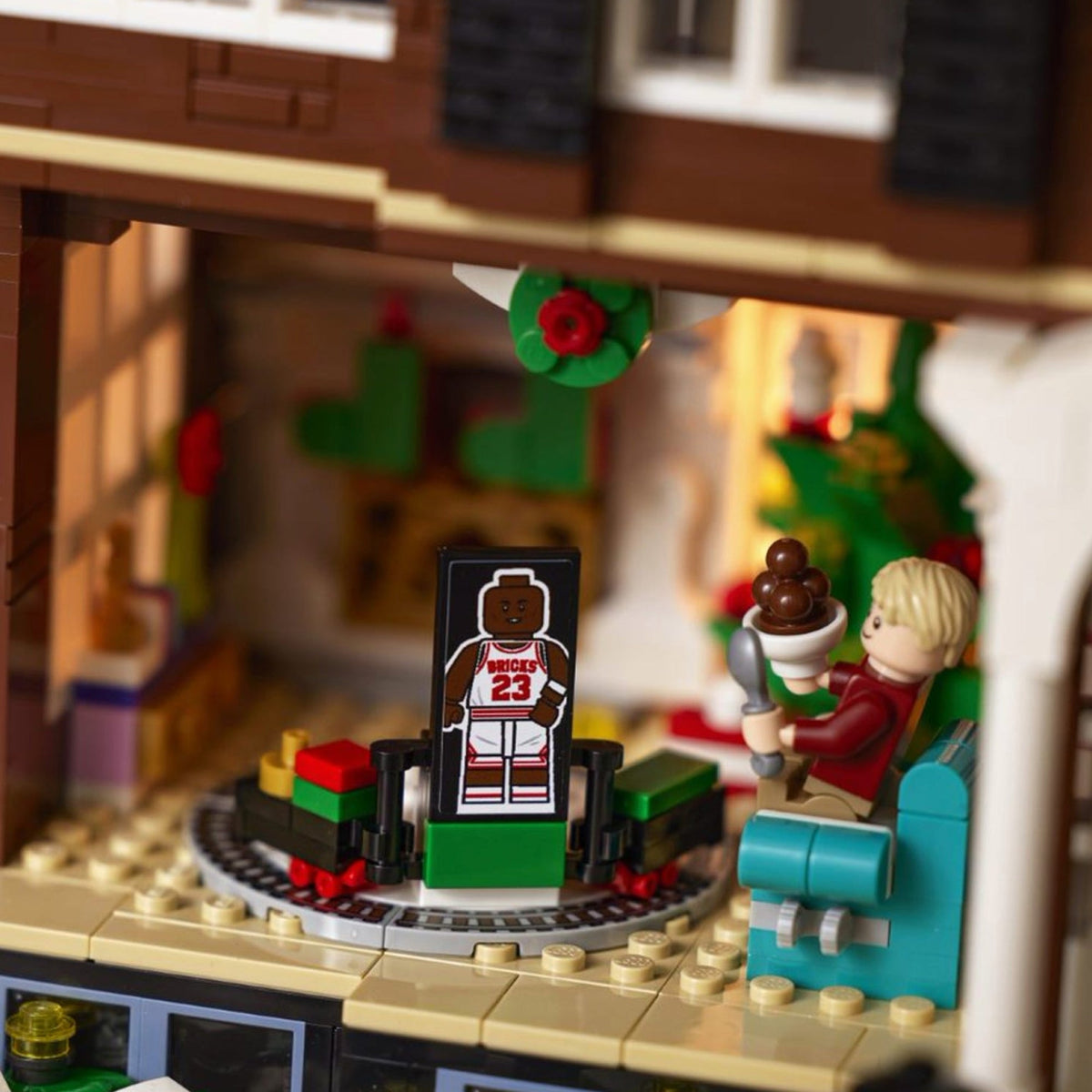 LEGO? Ideas Home Alone
