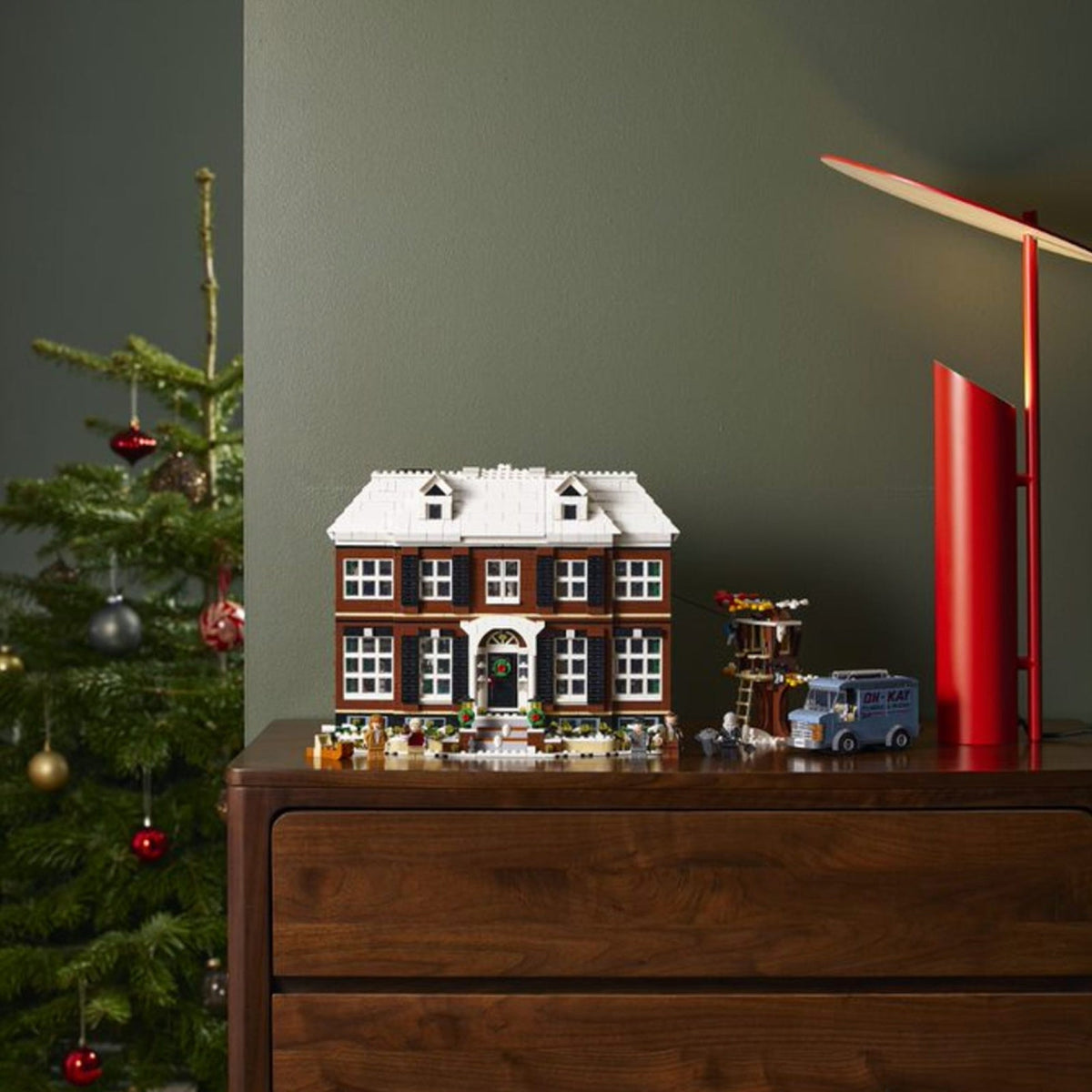 LEGO? Ideas Home Alone