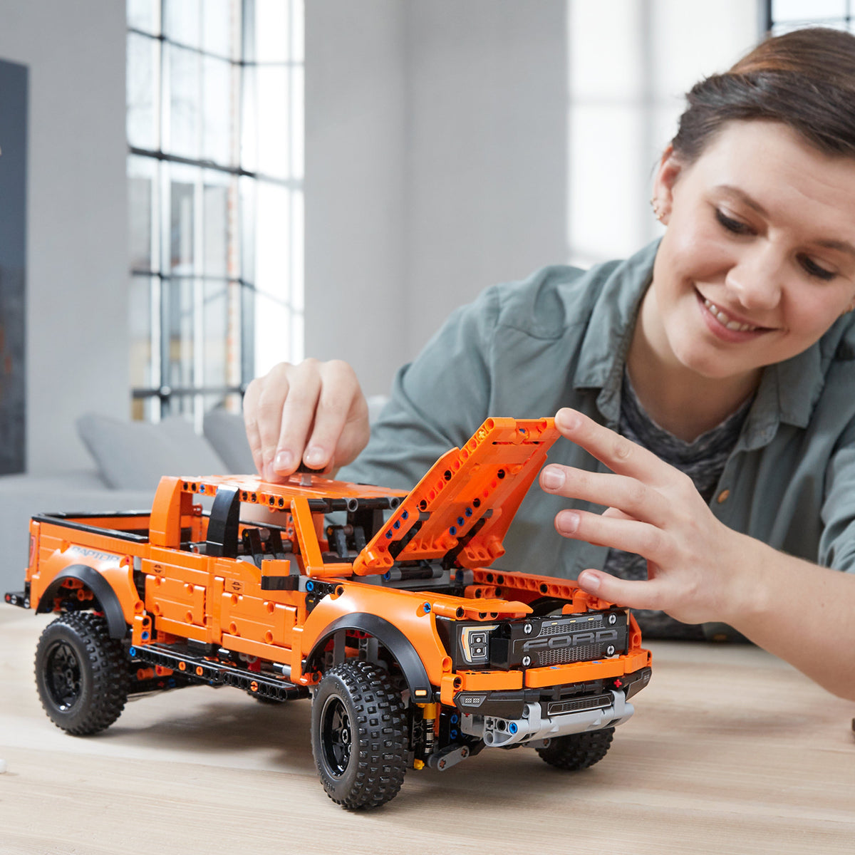 LEGO? Technic Ford F-150 Raptor