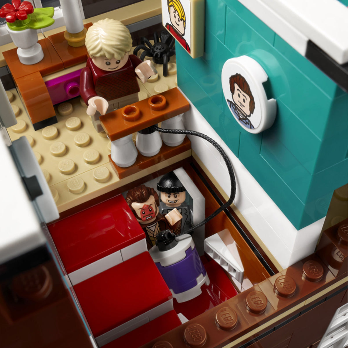 LEGO? Ideas Home Alone