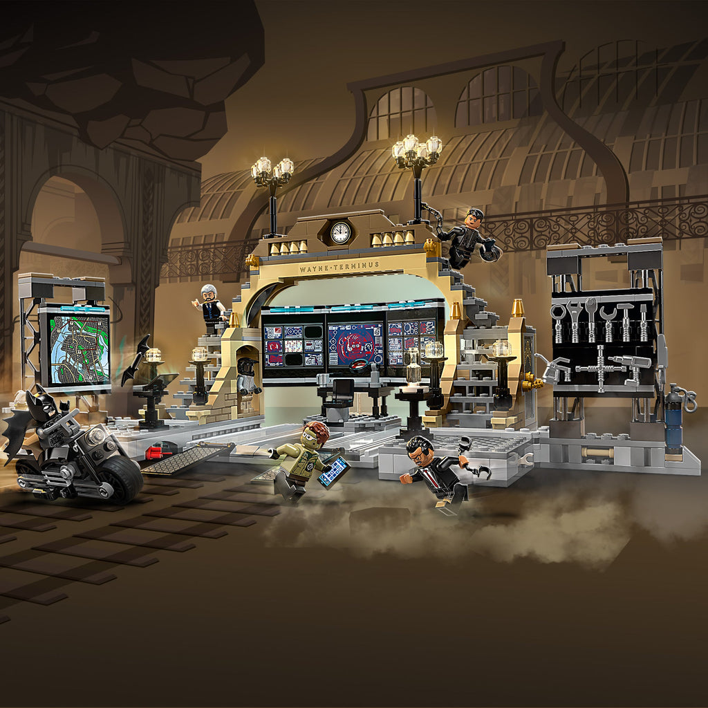 LEGO? DC Batman? Batcave?: The Riddler? Face-off
